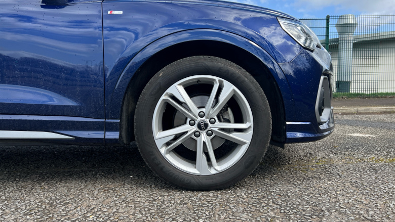 Audi Q3 35 TDI S Line 5dr S Tronic Diesel Estate